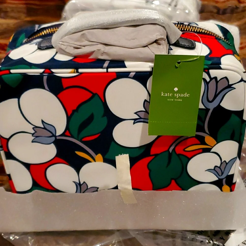 - Kate spade Triple floral large makeup bag 2026 five star 🌟 Host Pick Today